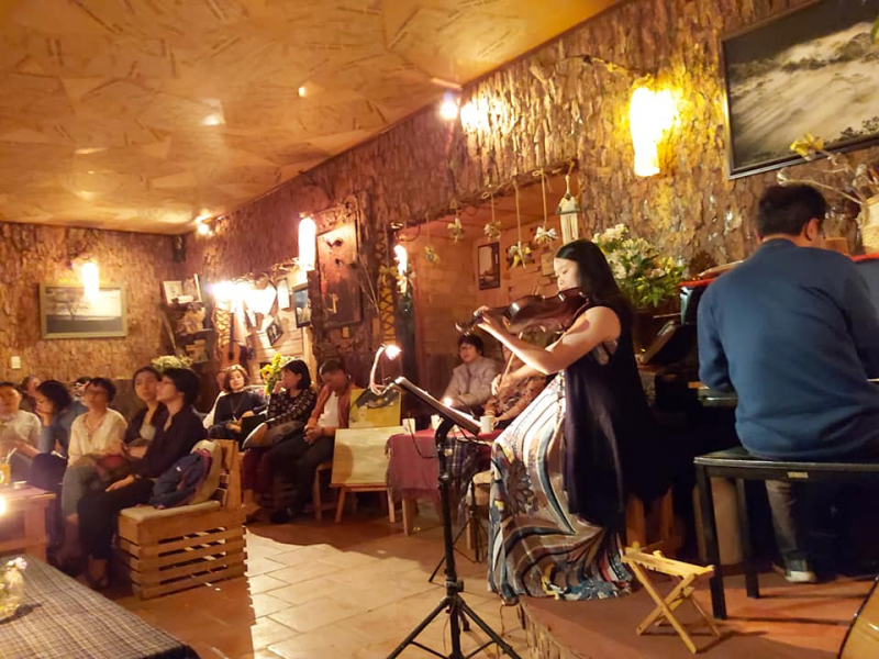 Danh sách 19 Quán cafe, quán rượu nghe nhạc Acoustic lãng mạn nhất tại Đà Lạt