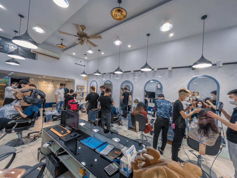 Xuân Huy HairSalon