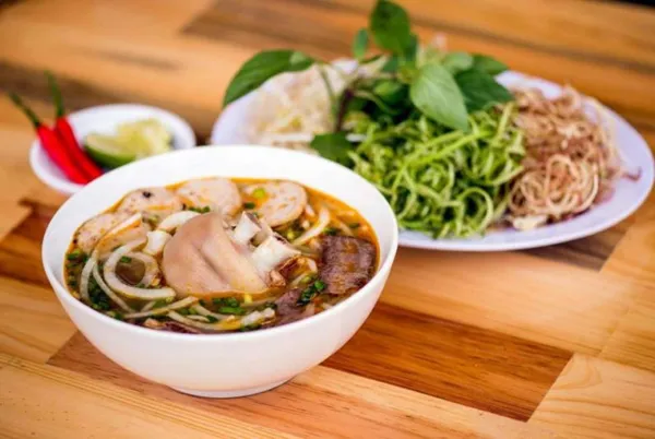 Bún bò Đà Lạt Công 1