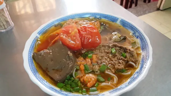 Bún riêu Cây Mận 1