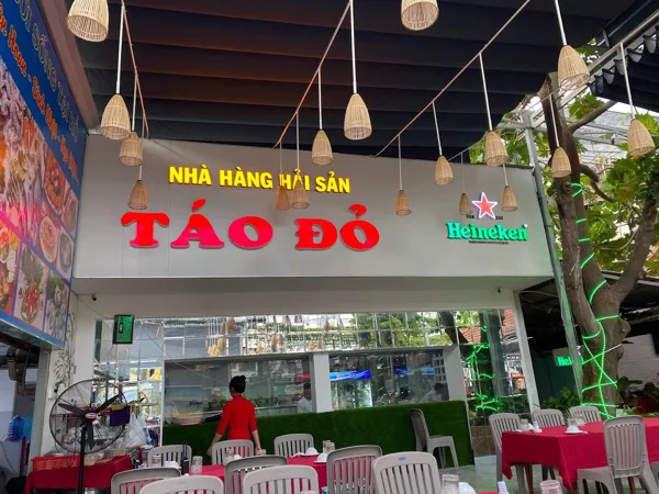 Nhà Hàng Táo Đỏ 1