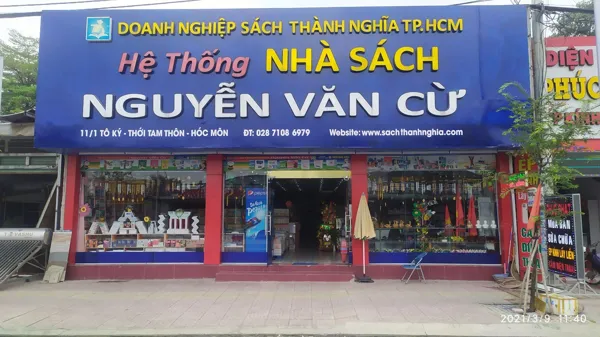 Nhà sách Nguyễn Văn Cừ 1