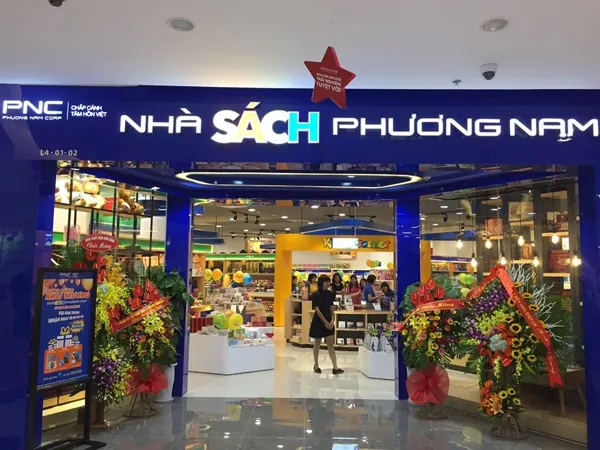 Nhà sách Phương Nam 2